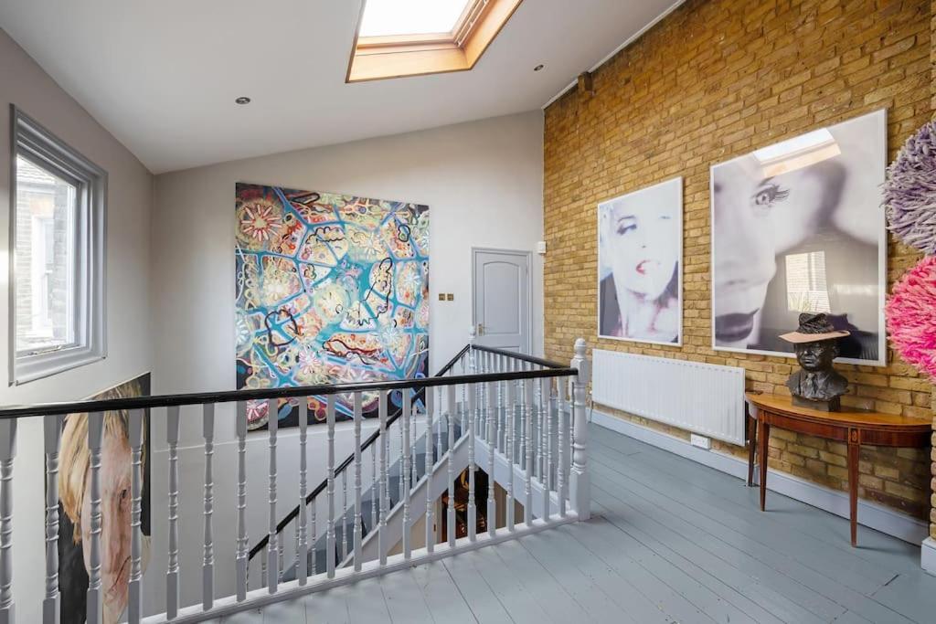 Iconic House In Wandsworth